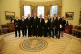 Česká delegace v čele s Mirkem Topolánkem na setkání s prezidentem USA Georgem W. Bushem v Oválné pracovně Bílého domu