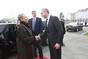 Vedoucí Úřadu vlády ČR Lubomír Poul vítá ministryni zahraničních věcí USA Hillary Clintonovou, 3. prosince 2012