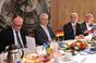 Premiér se během návštěvy SRN setkal také se saským ministerským předsedou Tillichem.