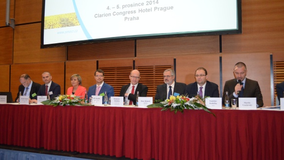 Předseda vlády Bohuslav Sobotka navštívil finanční konferenci Svazu měst a obcí ČR, 4. prosince 2014.