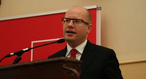 Předseda vlády Bohuslav Sobotka se zúčastnil Sněmu ČMKOS, 27. listopadu 2014. Zdroj: Tomáš Valášek.
