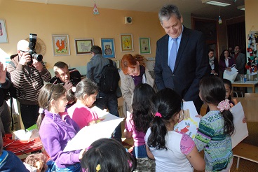 Ministr Dienstbier pracovně navštívil základní školu v Litvínově-Janově
