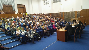 Veřejnost a studenti Masarykovy univerzity debatovali v Brně s min. Dienstbierem o uprchlické krizi a právu