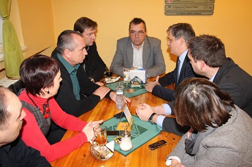 Ministr Jiří Dienstbier se setkal s předáky hornických odborů