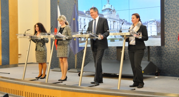 Ministr Jiří Dienstbier v úterý 11. března 2014 na tiskové konferenci na Úřadu vlády ČR představil svůj tým a priority.