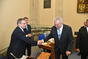 Příchod prezidenta republiky Miloše Zemana na jednání vlády 9. září 2015.
