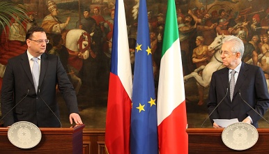 Premiér Petr Nečas jednal s předsedou italské vlády Mariem Montim, 24. května 2012
