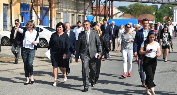 Ministři a ministryně navštívili areál bývalého podniku Dehtochema a Brněnské papírny, 3. května 2018. 