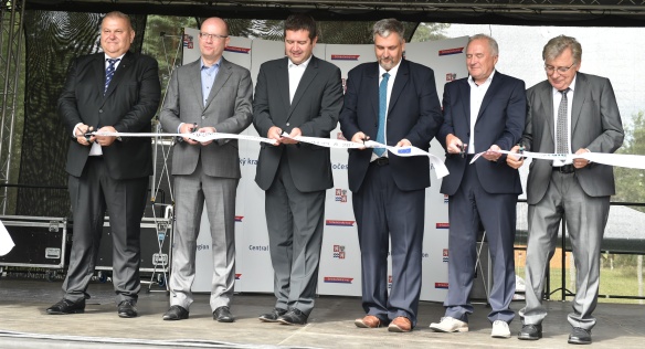 Premiér Bohuslav Sobotka navštívil sportovně-rekreační areál Vrchbělá a zúčastnil se jeho slavnostního otevření, 23. srpna 2016. 