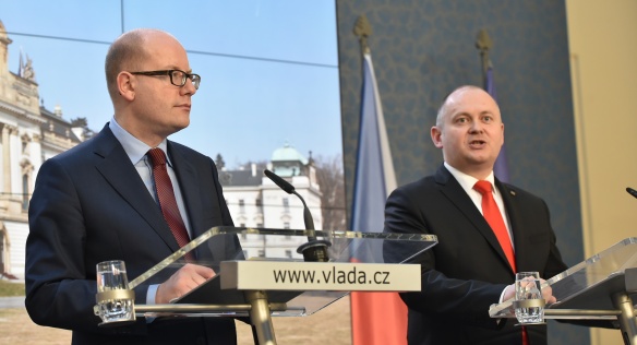Tisková konference po jednání vlády s Asociací krajů ČR 16. března 2016.