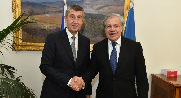 Předseda vlády Andrej Babiš se setkal s generálním tajemníkem Organizace amerických států Luisem Almagrem, 26. dubna 2018. 