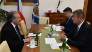 Předseda vlády Andrej Babiš se setkal s generálním tajemníkem Organizace amerických států Luisem Almagrem, 26. dubna 2018. 