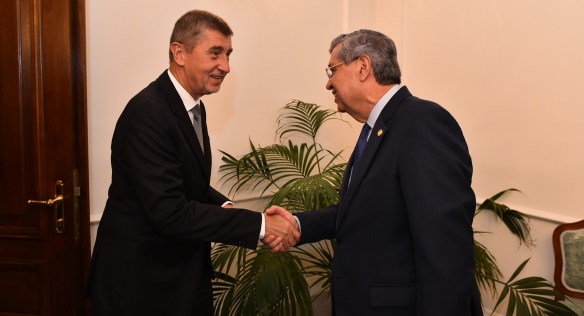 Předseda vlády Andrej Babiš jednal s viceprezidentem Guatemalské republiky Jafethem Ernestem Cabrerou Francem, 26. dubna 2018. 