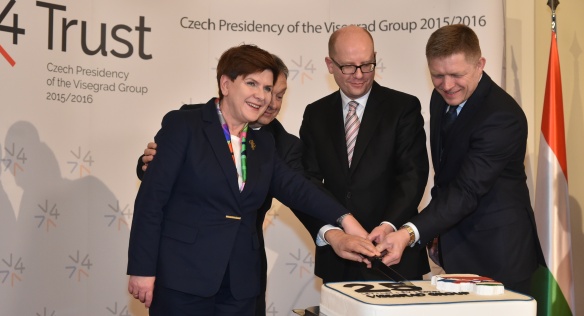 Premiéři zemí Visegrádské skupiny si v pondělí 15. února 2016 připomněli významné výročí 25 let od začátku úzké spolupráce.