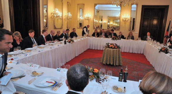 Předseda vlády Bohuslav Sobotka se 8. října 2014 zúčastnil pracovní večeře pořádané v rámci italského předsednictví EU.