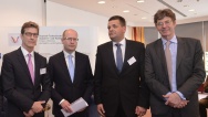 Premiér se zúčastnil 15. května 2015 přednášky Česko-německé obchodní a průmyslové komory.