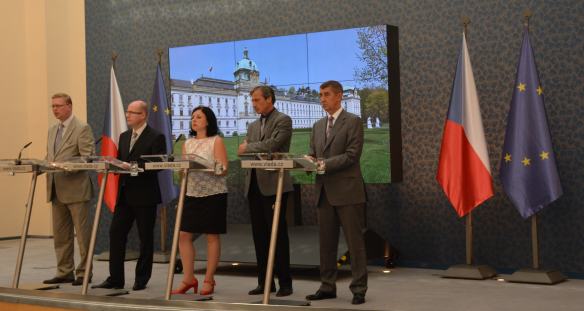 Tisková konference po jednání vlády 6. srpna 2014.