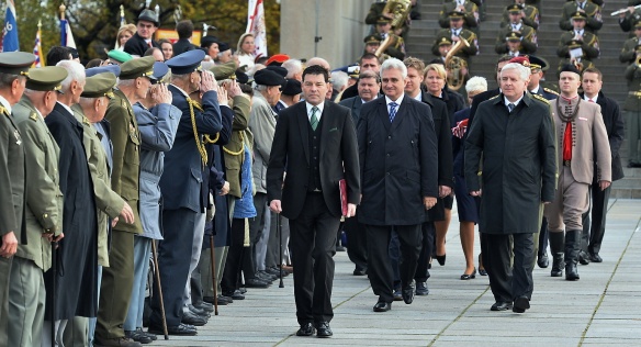 Předseda vlády Jiří Rusnok se v den státního svátku 28. října 2013 zúčastnil pietního aktu na Vítkově. 