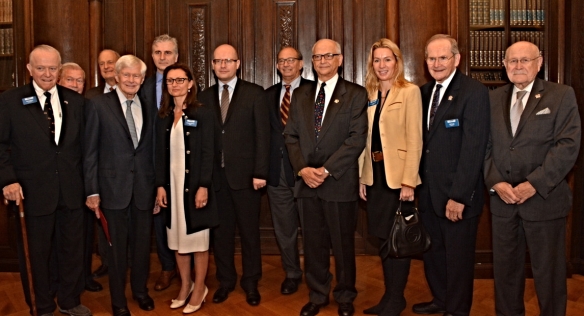 Předseda vlády Bohuslav Sobotka se ve středu 7. října 2015 setkal se zástupci organizace American Friends of the Czech Republic.