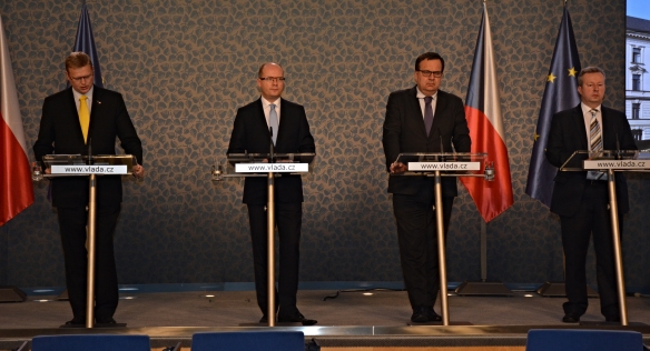 Tisková konference po jednání vlády, 14. prosince 2015.