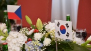 Premiér Bohuslav Sobotka se 9. července 2015 setkal s předsedou Národního shromáždění Korejské republiky panem Čong Ui-hwa.