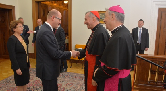 Premiér Bohuslav Sobotka v pátek 14. listopadu 2014 přijal vatikánského státního sekretáře J.Em. Pietra kardinála Parolina.