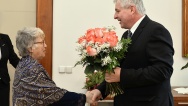 Předseda vlády Jiří Rusnok přijal 24. října 2013 Natalii Gorbaněvskou, ruskou básnířku, překladatelku, novinářku a bojovnici za lidská práva.
