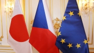 Státy V4 podpořily na jednání s japonským premiérem Abem odstraňování obchodních bariér mezi Japonskem a EU