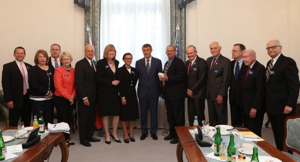 Předseda vlády Andrej Babiš přijal zástupce krajanského spolku American Friends of the Czech Republic, 4. května 2018.