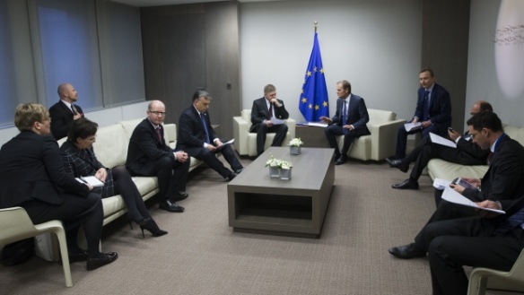 Premiér Sobotka před jednáním s čelními představiteli dalších států EU. Zdroj: Evropská rada