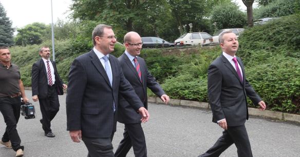 Premiér Sobotka se v úterý 29. července 2014 v rámci svých bilančních cest po resortech setkal s ministrem životního prostředí Brabcem.