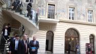 Premiér Bohuslav Sobotka se v rámci bilančních setkal 5. srpna 2014 v pobočce České pošty s ministrem vnitra Milanem Chovancem.