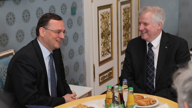 Premiér Petr Nečas s bavorským premiérem Horstem Seehoferem, 20. února 2012
