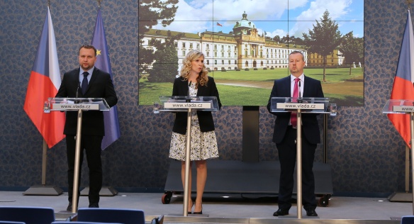 Tisková konference po jednání vlády 15. června 2016.