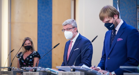 Na tiskové konferenci po jednání vlády vystoupili vicepremiér Karel Havlíček a ministr zdravotnictví Adam Vojtěch, 26. července 2021.