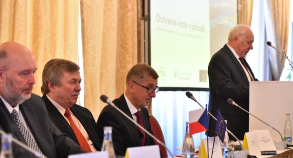 Premiér Babiš: Vláda chystá řadu opatření na zmírnění dopadů sucha, 17. dubna 2019.