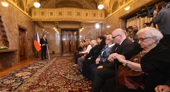 Projev předsedy vlády u příležitosti předání medaile Karla Kramáře panu Jiřímu Bradymu, 27. října 2016. 
