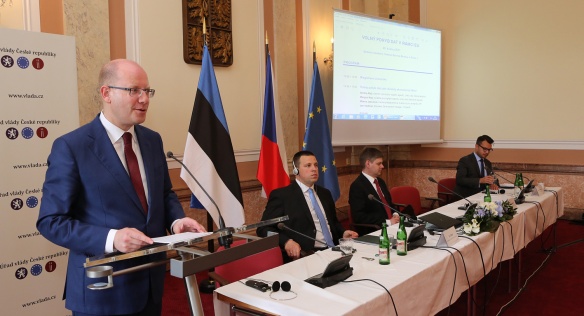 Předseda vlády Bohuslav Sobotka se zúčastnil semináře k tématu volného pohybu dat v EU, 23. května 2017.