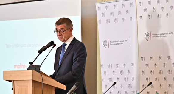 Předseda vlády Andrej Babiš zahájil v Černínském paláci konferenci Český národní zájem, 14. května 2019.