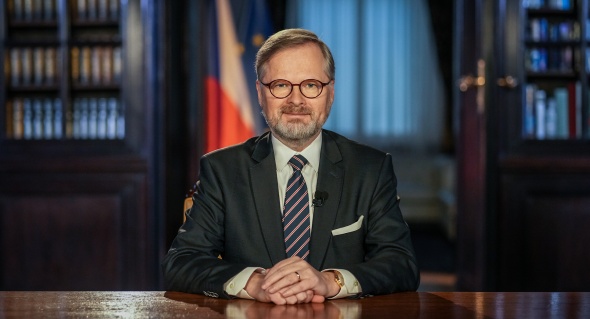 Premiér Petr Fiala při novoročním projevu v Kramářově vile.