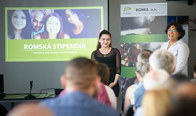 Setkání romských studentů středních a vysokých škol BARUVAS; Autor: Petr Zewlakk Vrabec