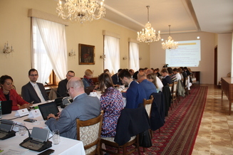 Úřad vlády pozval do Hrzánského paláce ke konzultaci programu Digitální Evropa řadu odborníků.