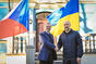 Společné foto obou premiérů v Kyjevě, 31. října 2022.