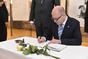 Premiér Sobotka uctil v Mnichově památku obětí odbojové skupiny Bílá růže, 10. března 2016.