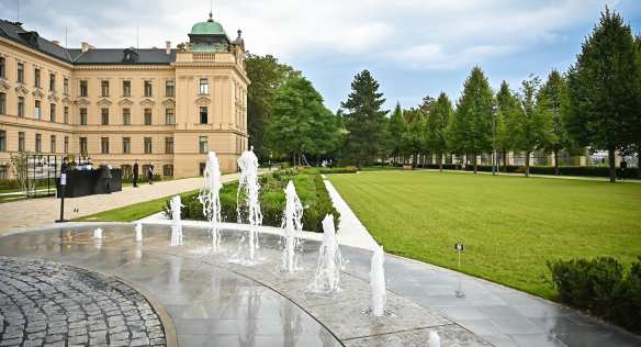 Nově zrekonstruovaná zahrada Strakovy akademie, 31. srpna 2022.