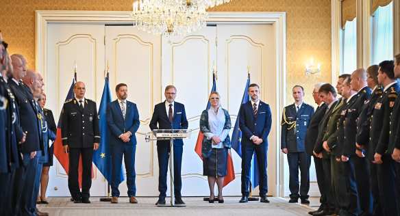 Předseda vlády Petr Fiala předal ocenění členům složek IZS, 12. září 2022.