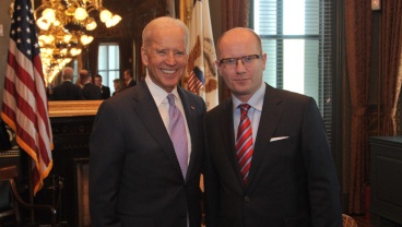 Premiér Sobotka se setkal s americkým viceprezidentem Bidenem, 18. listopadu 2014.