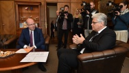Předseda vlády Bohuslav Sobotka jednal s ministrem zdravotnictví Miloslavem Ludvíkem, 13. září 2017.