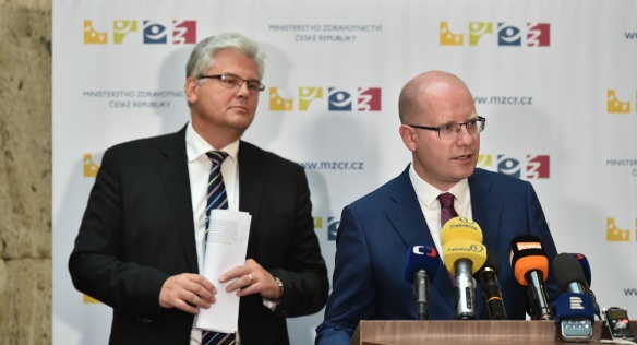 Tisková konference po bilanční schůzce premiéra Sobotky s ministrem zdravotnictví Ludvíkem, 13. září 2017.