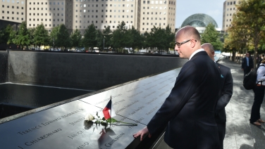Prime Minister Sobotka paid tribute to victims of 11 September 2001 at Ground Zero in New York, 29 September 2015. 
